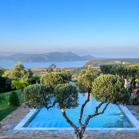 Luxury Mansion With Extraordinary Sea Views! 别墅