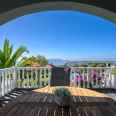 Luxury Mansion With Extraordinary Sea Views! Foiniki
